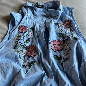 Miss Lili Blue Blouse/Button Down Size 2XL